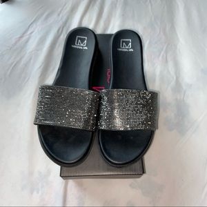 MATERIAL GIRL GLITTER SANDALS